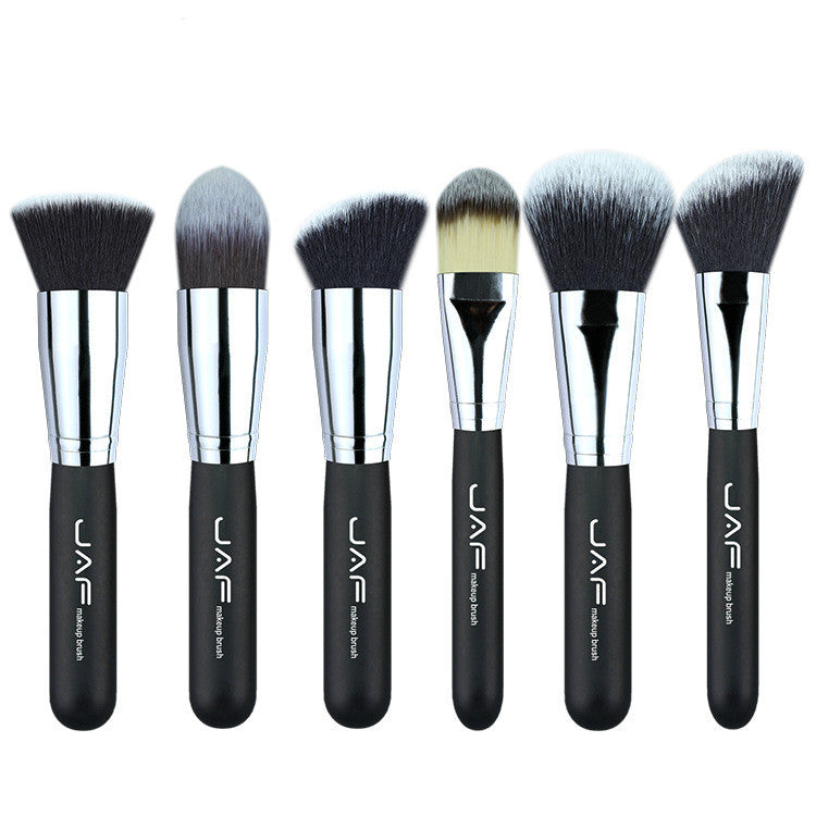 Makeup brushes