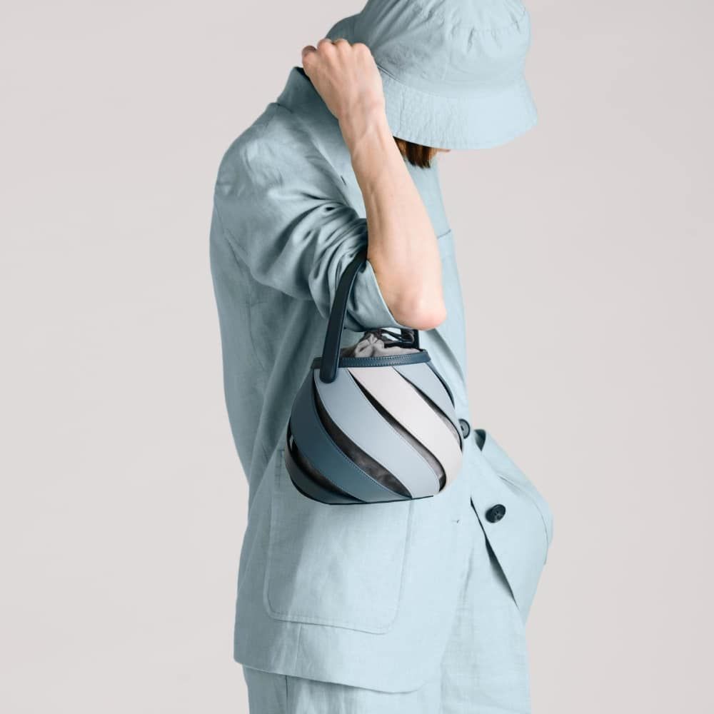 Cylindrical Contrast Color Quilted Stitching Bucket Bag