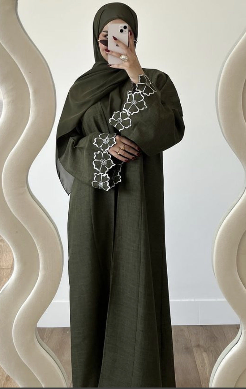 Sleeve Loose Flower Embroidered Cardigan