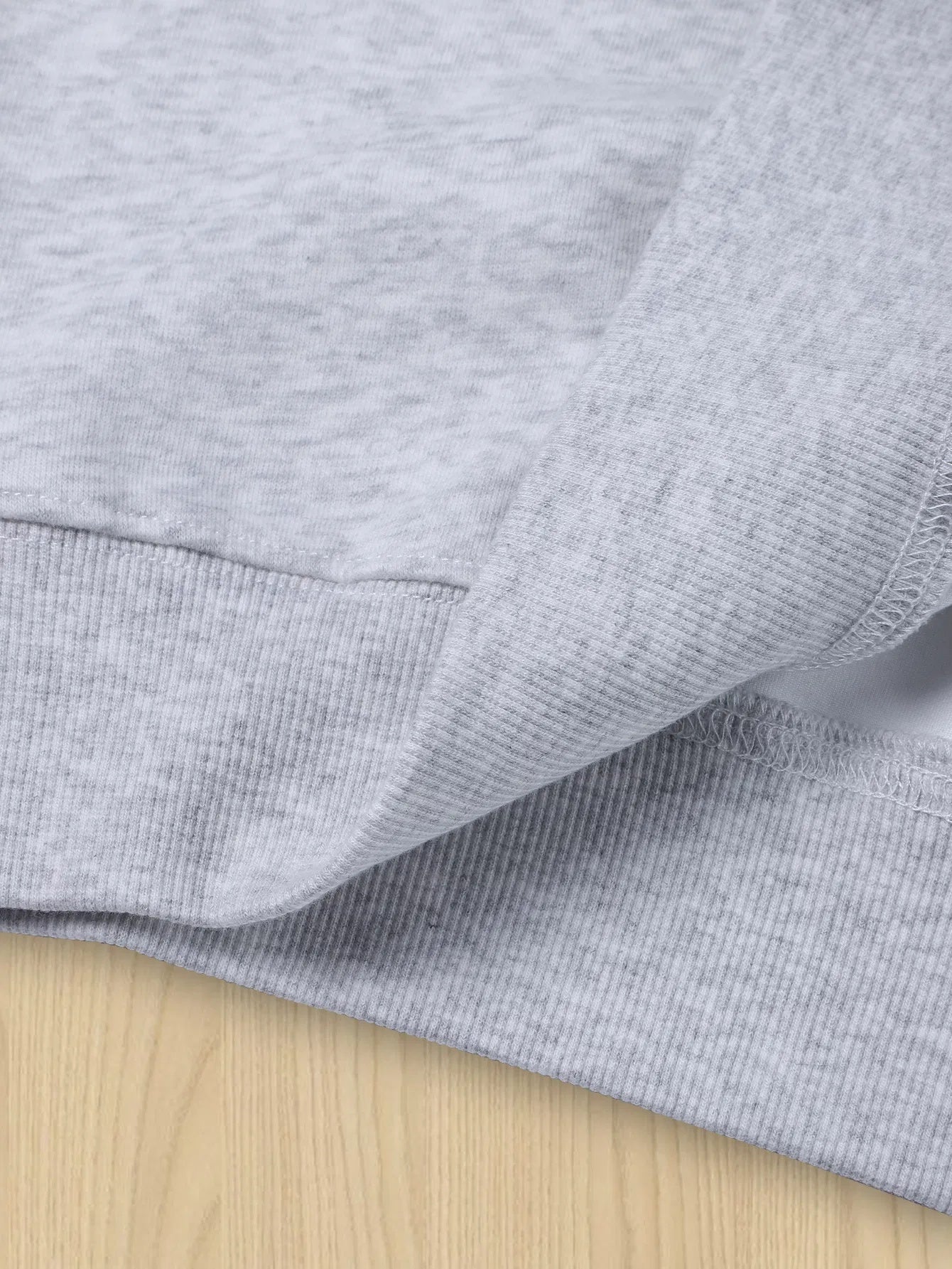 Women Basic Ribbon Printed Round Neck