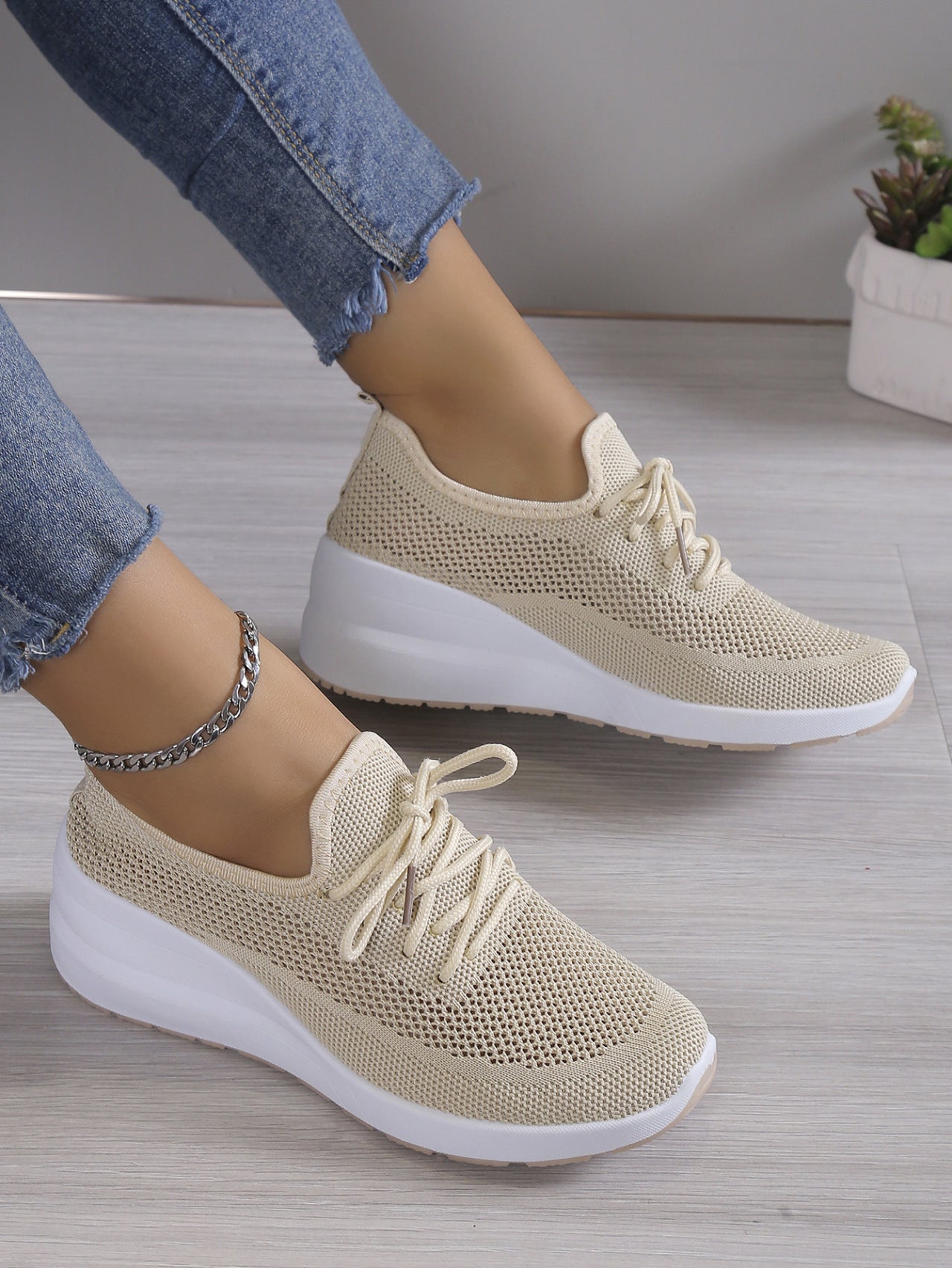Women's Casual Shoes