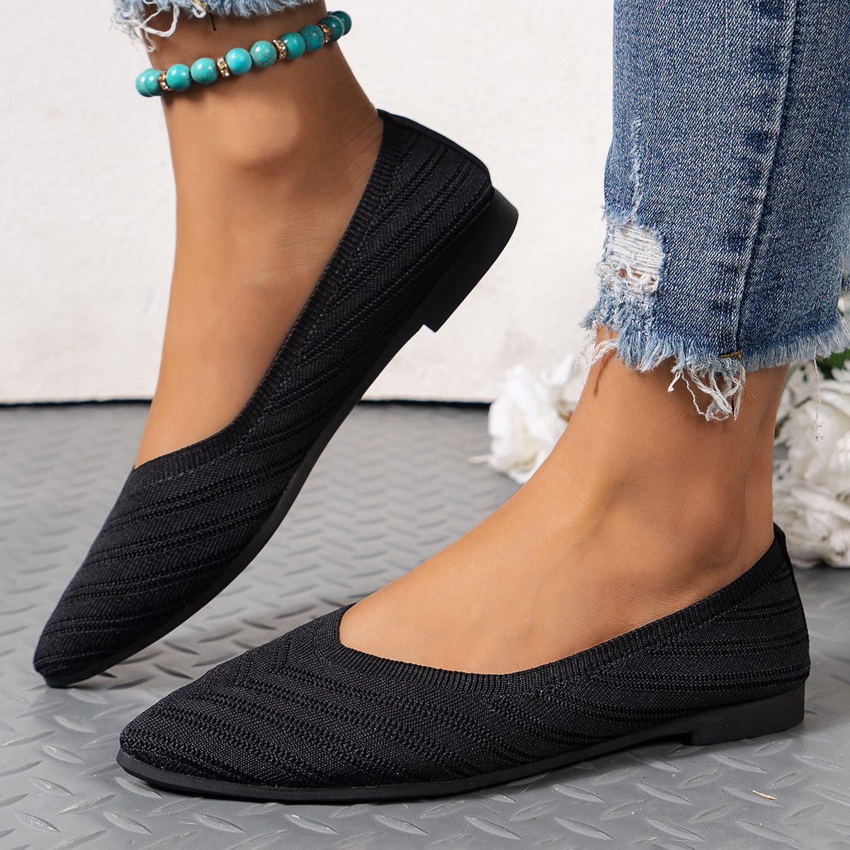 Pointed Toe Breathable Flat Bottom Shoes