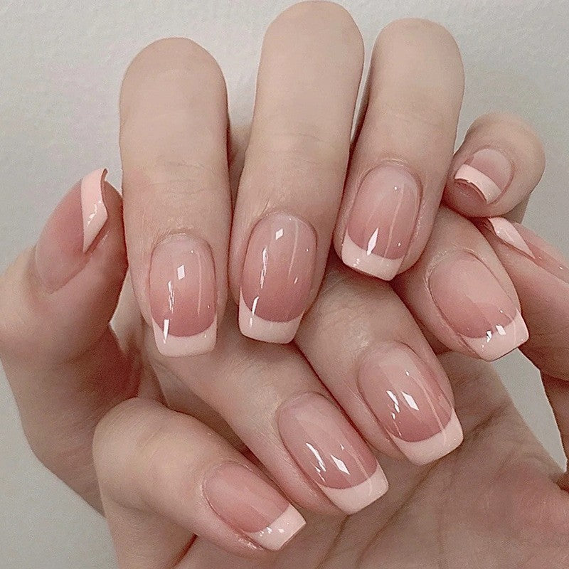 Oblique French Simple Wearing Manicure