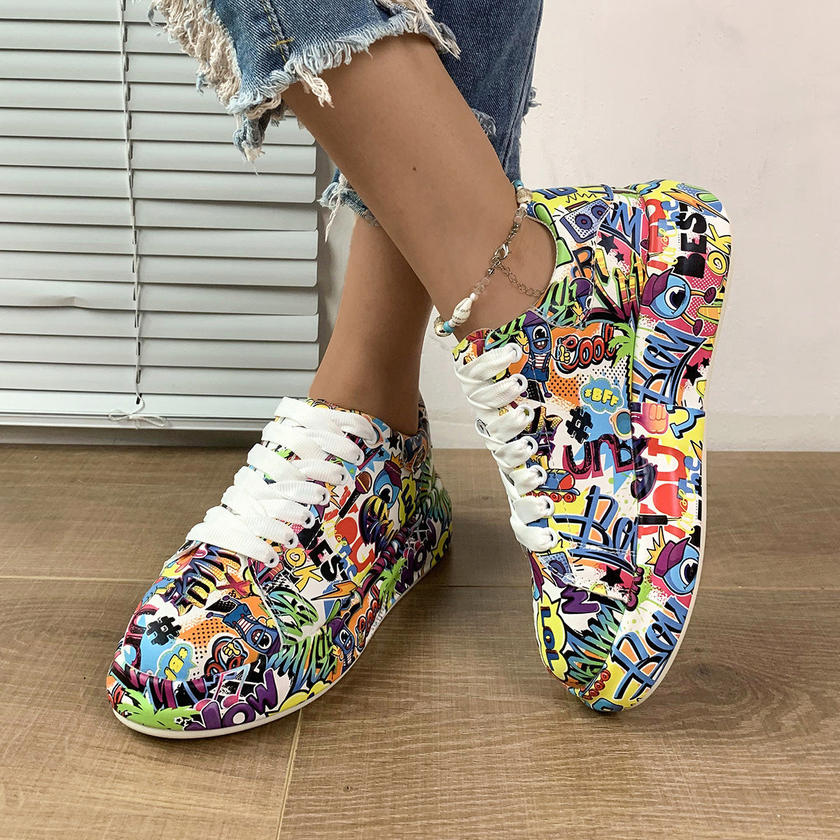 Thick Bottom Lace-up Sports Shoes