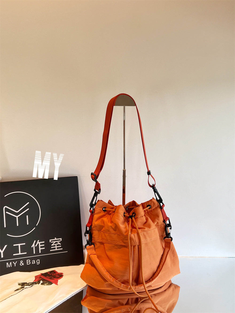 Multi-pocket Lightweight Bucket Bag