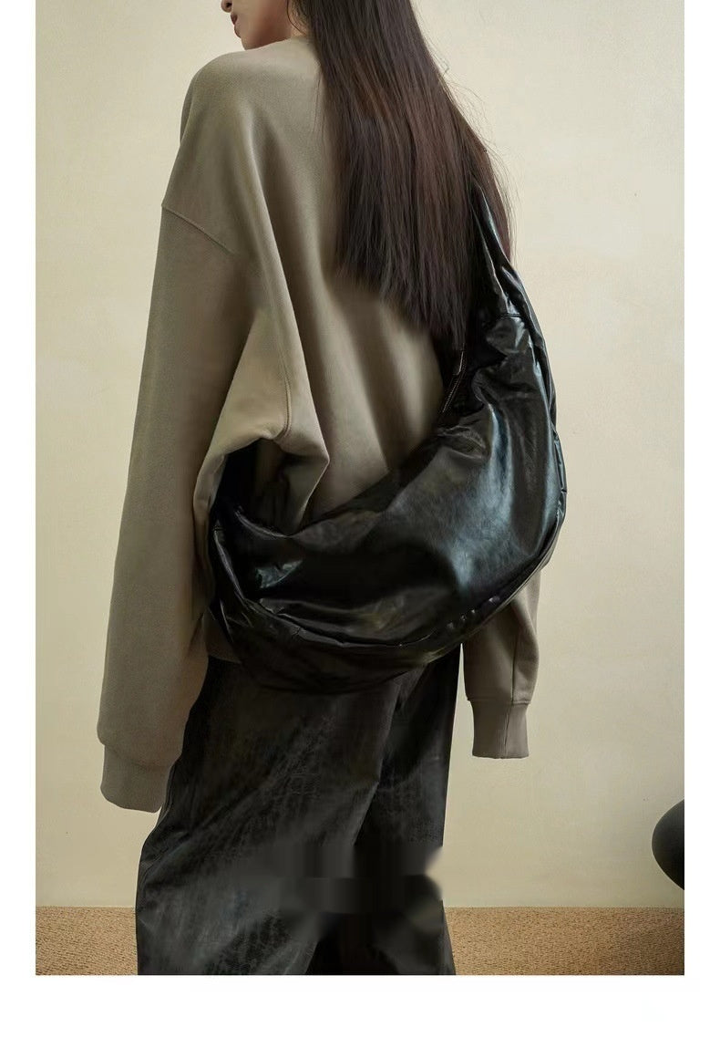 New Niche Oil Wax Leather Bag