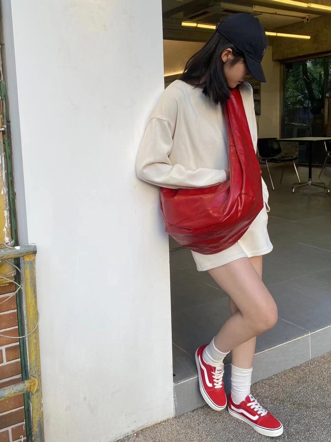 New Niche Oil Wax Leather Bag