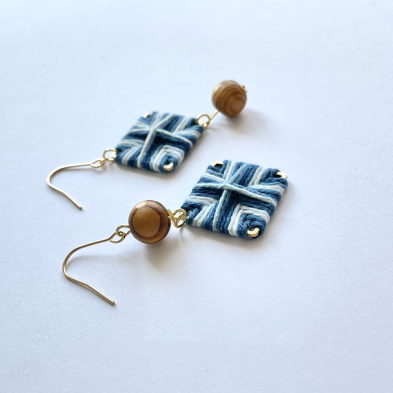 Bluedyed Plan-dyed Niche Asymmetric Earrings