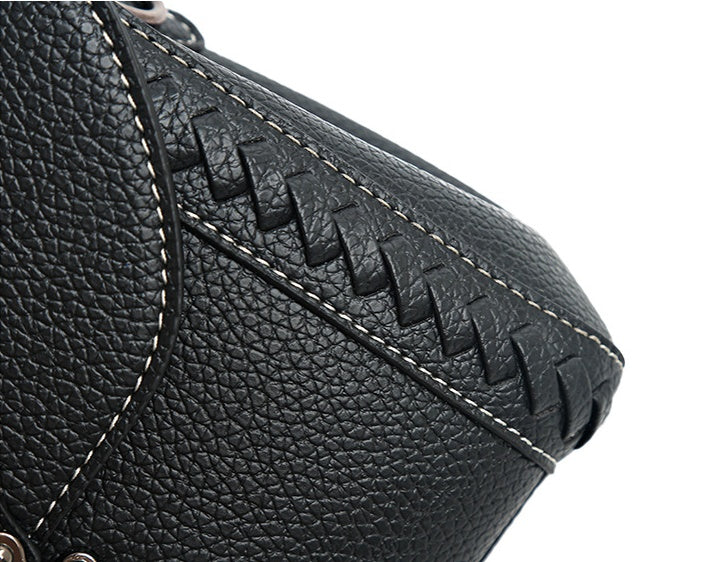 Retro Simple Shoulder Bag