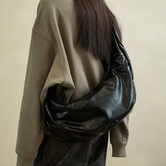 New Niche Oil Wax Leather Bag