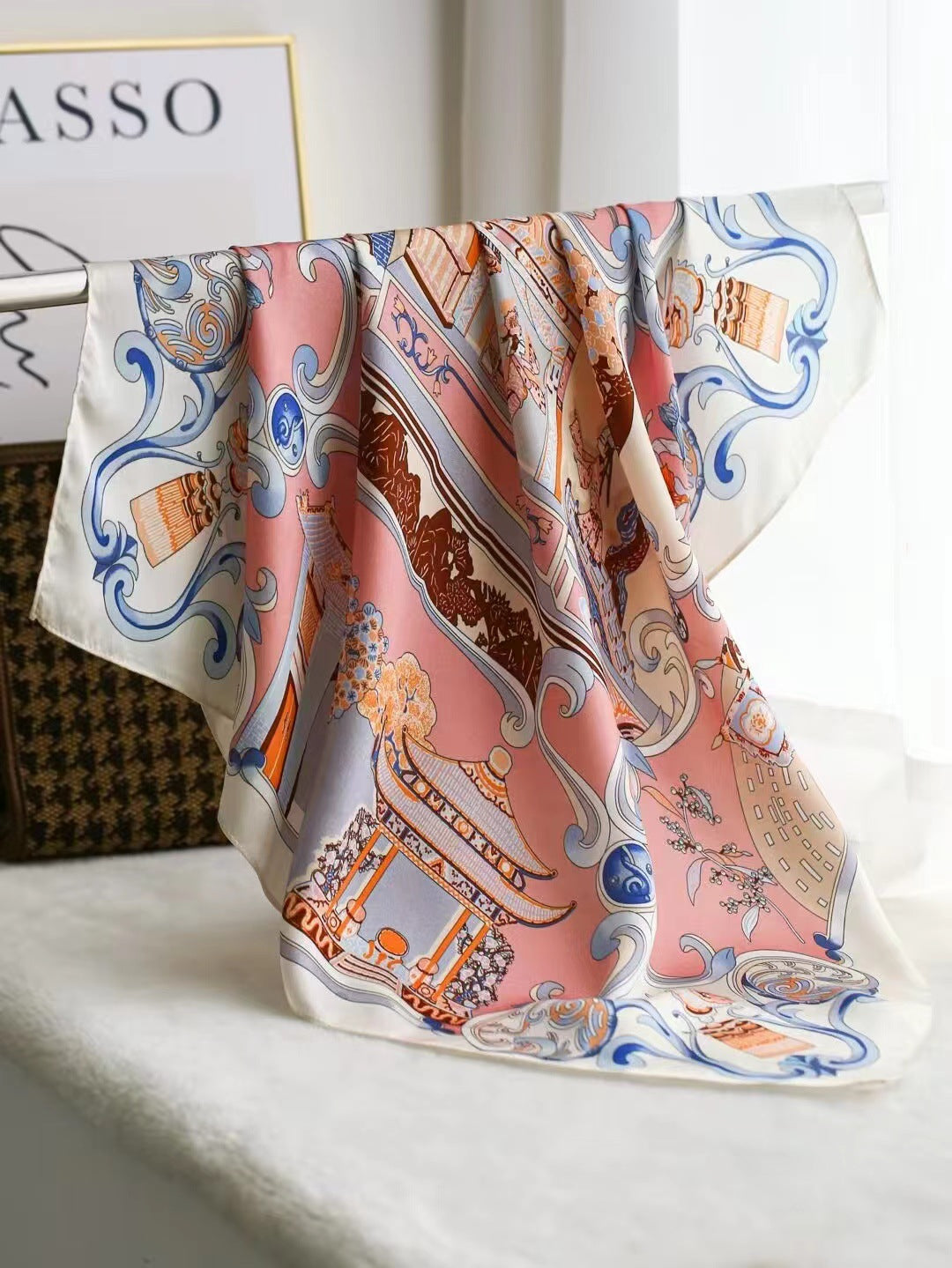 Intellectual Elegant Light Luxury Silk Scarf