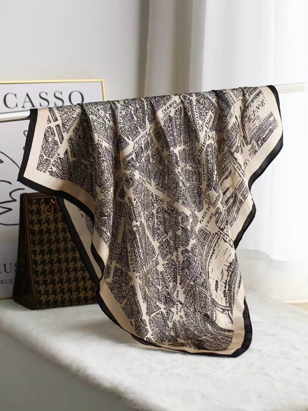 Intellectual Elegant Light Luxury Silk Scarf