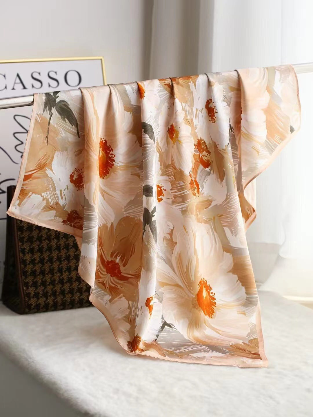Intellectual Elegant Light Luxury Silk Scarf