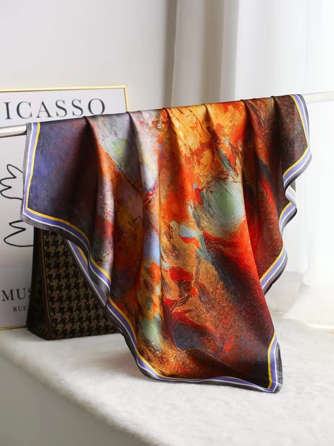 Intellectual Elegant Light Luxury Silk Scarf