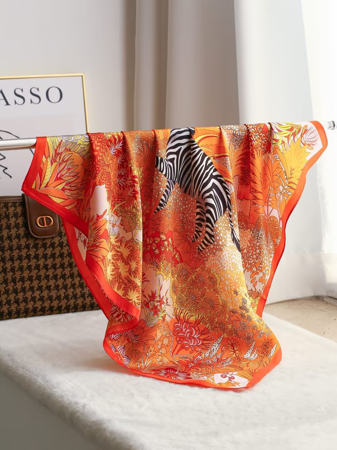 Intellectual Elegant Light Luxury Silk Scarf