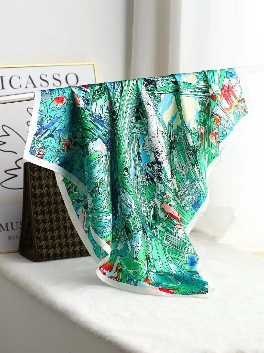 Intellectual Elegant Light Luxury Silk Scarf