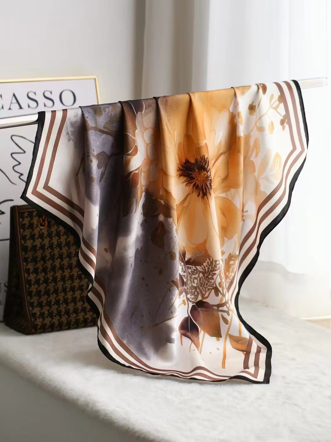 Intellectual Elegant Light Luxury Silk Scarf