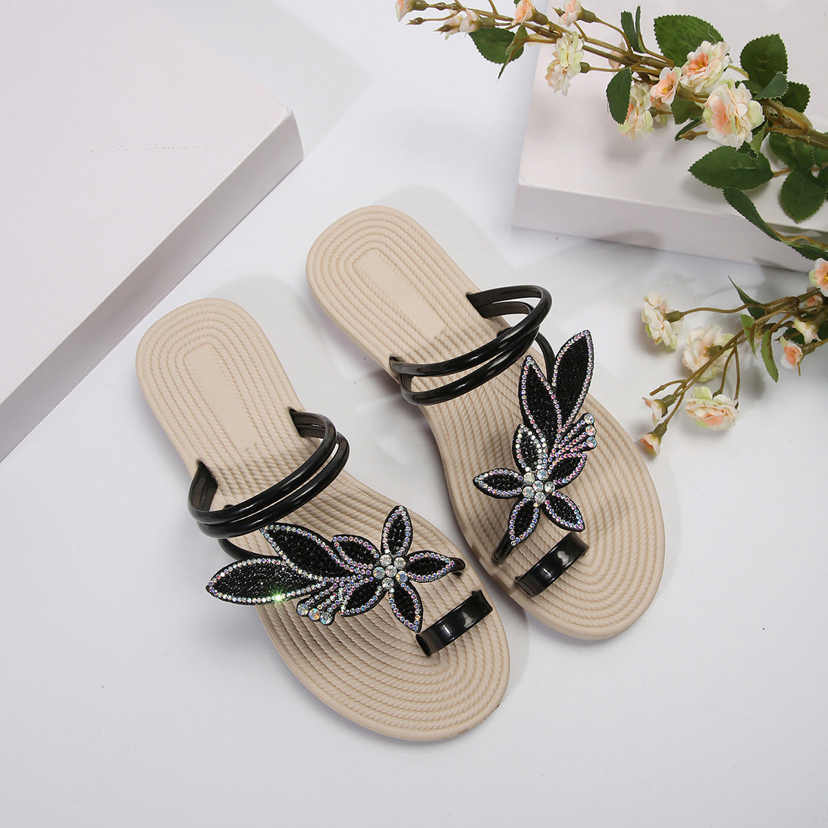 Summer Women's Maple Leaf Flip-flops