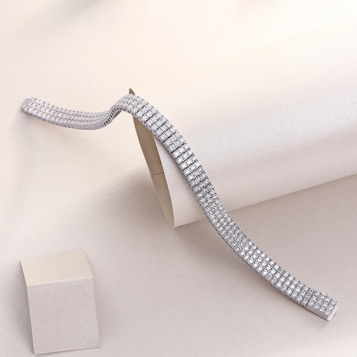 Chain Guanghua Luxury