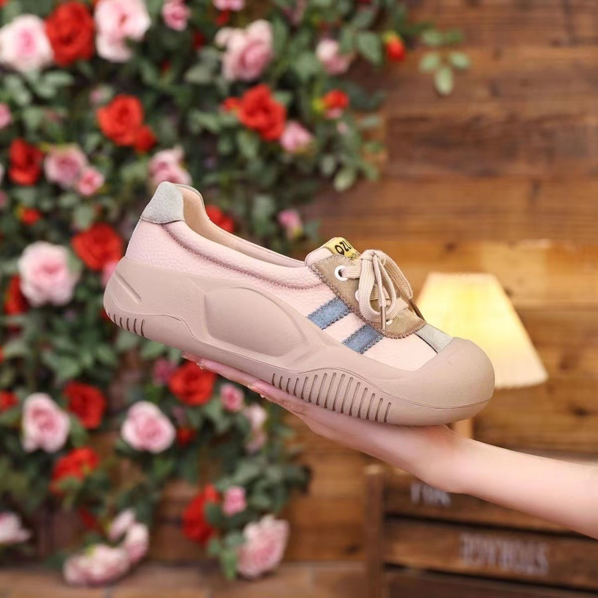 Women's Soft Leather Sneaker