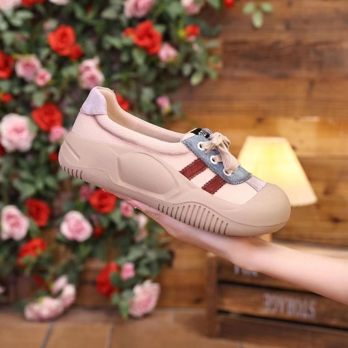 Women's Soft Leather Sneaker