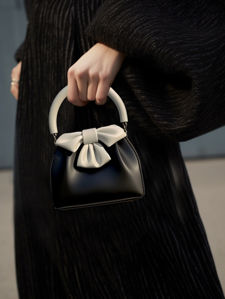 Women's Pleated Handbag